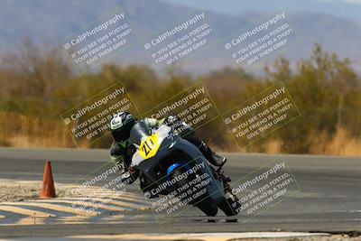 media/Apr-17-2022-CVMA (Sun) [[f474cfa795]]/Race 14 500 Supersport-350 Supersport (Holeshot)/